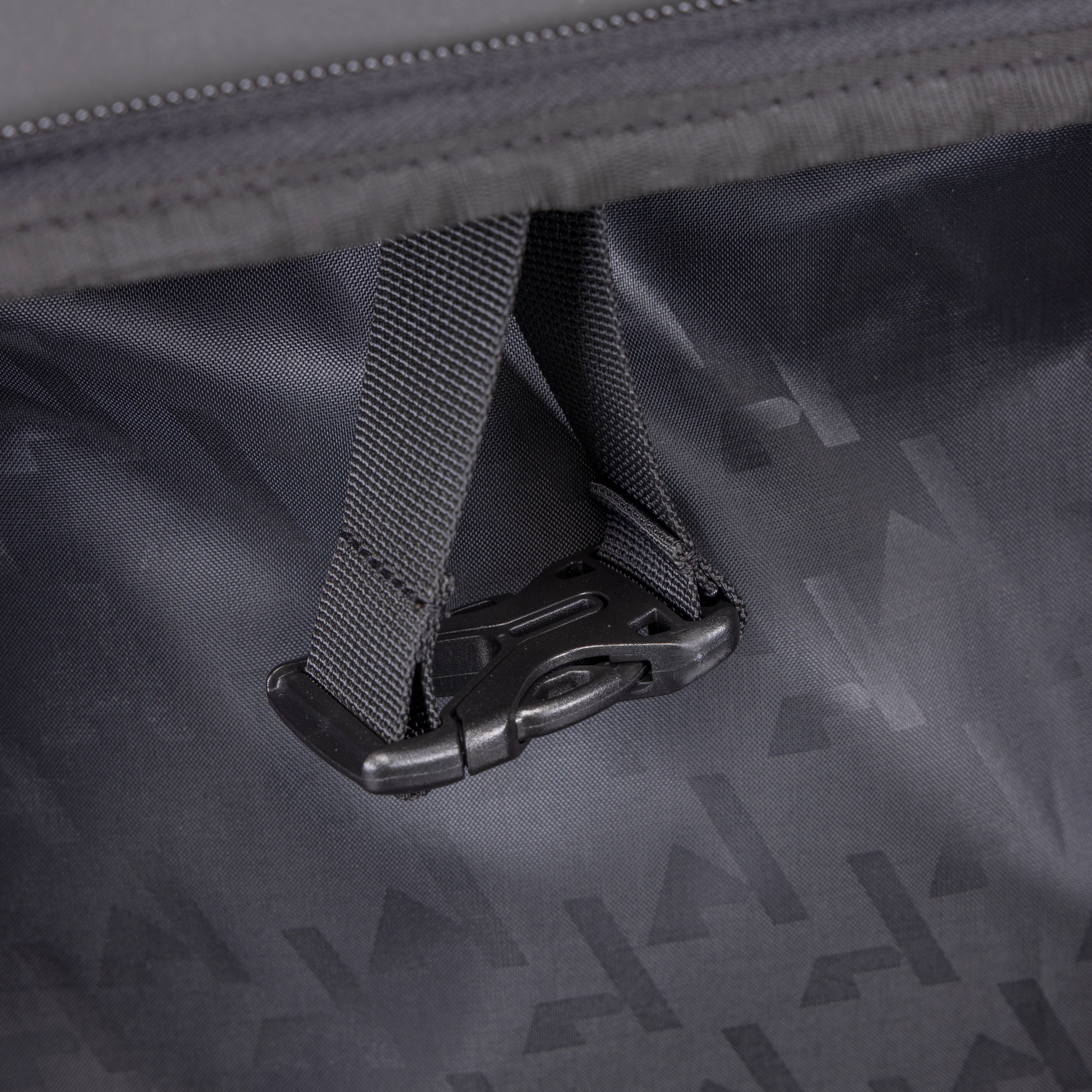 Aubrion React Bridle Bag - Image 8