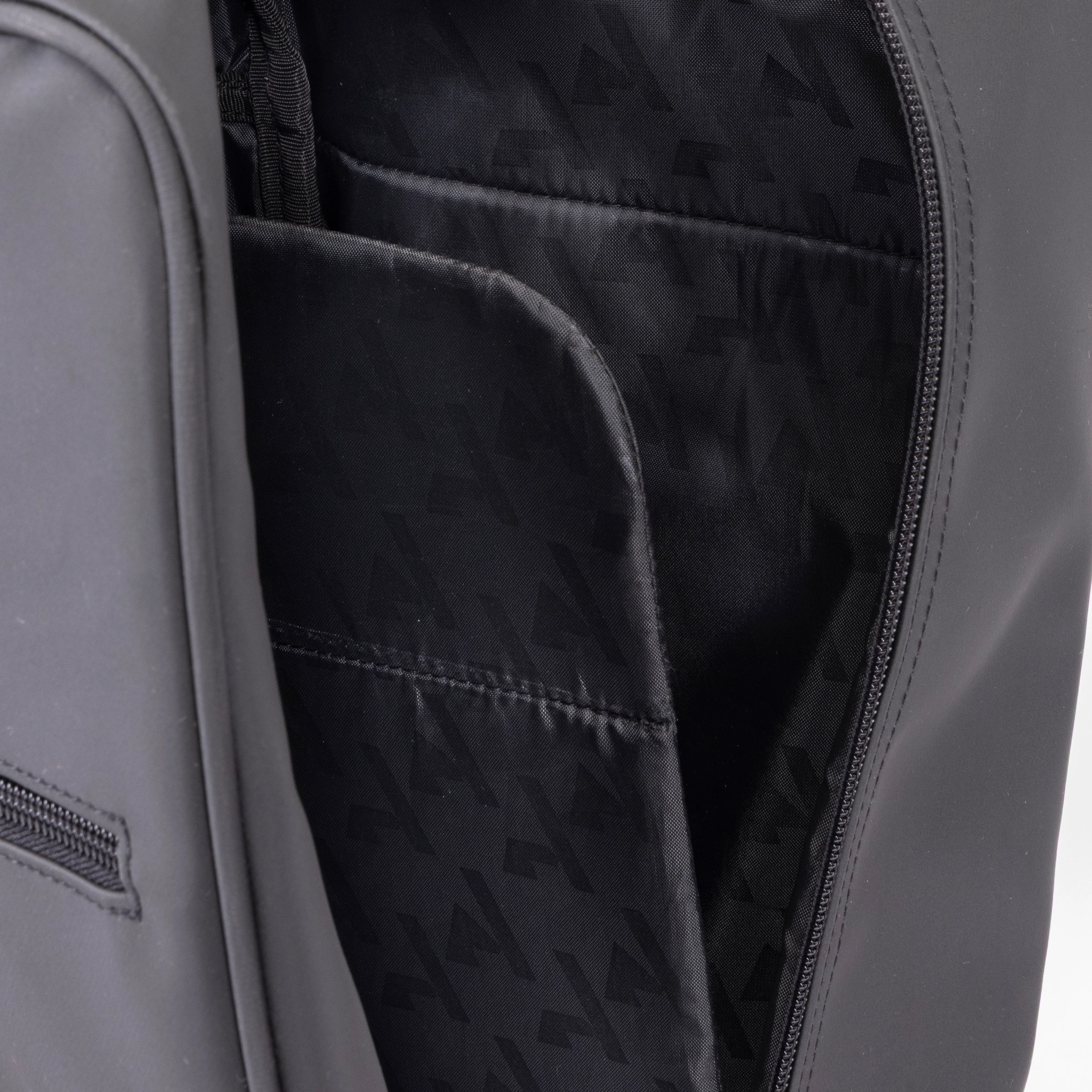 Aubrion React Hat, Whip And Boot Bag - Image 7